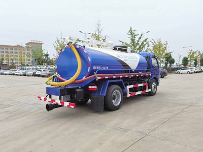 北京牌抽吸糞便車液態(tài)污物運輸車 CLW5120GXE6型吸糞車